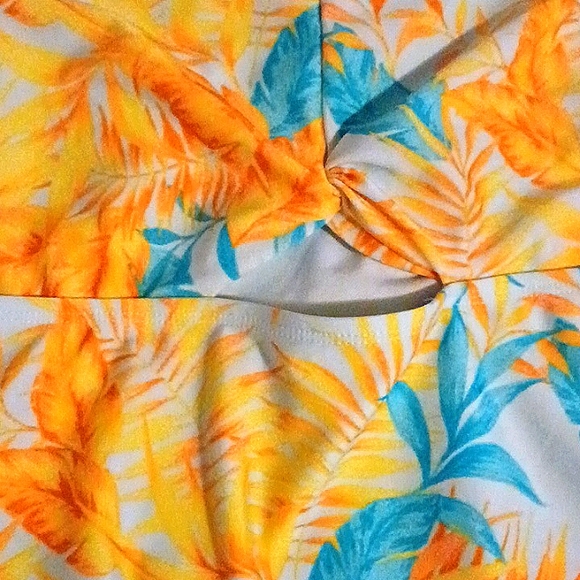 Art Class One-piece Swimsuit (Wetsuit Style) - Picture 2 of 11